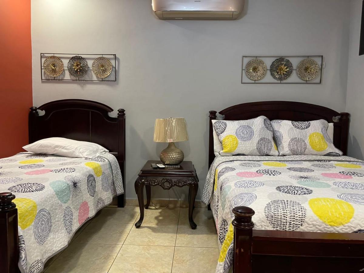 Refugio De La Montana B&B San Pedro Sula Kamer foto