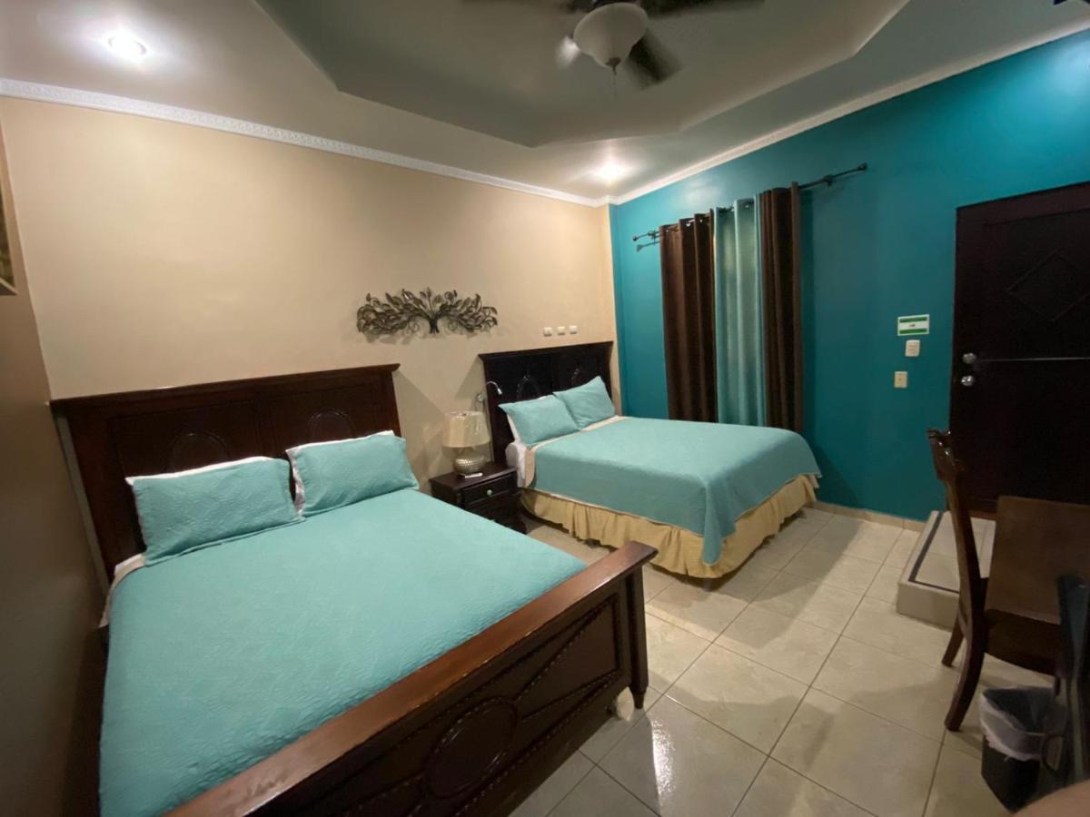 Refugio De La Montana B&B San Pedro Sula Buitenkant foto